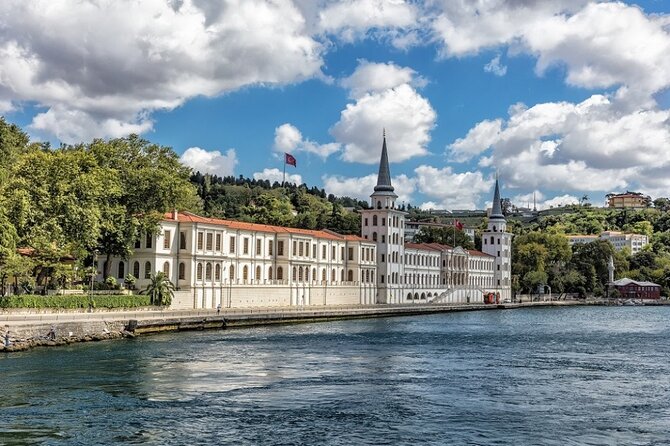 Istanbul Private Transfer from City Hotels to Cruise port - Luggage help at the terminal