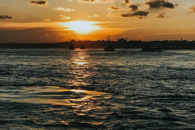 Istanbul Private Yacht Sunset Tour - 2 Hours - Dolmabahce Palace and the waterfront of the sultans