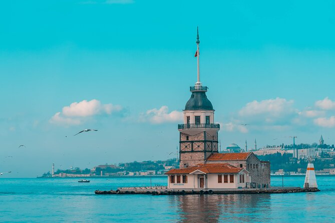 Istanbul Private Yacht Tour - 2 Hours - Meeting at Arap Cami and finding the boat