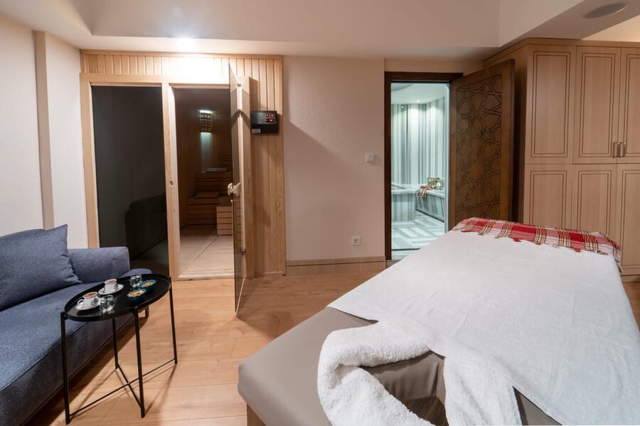Istanbul: Public, Private or VIP Hammam & Spa in Old City - Choosing public, private, or VIP