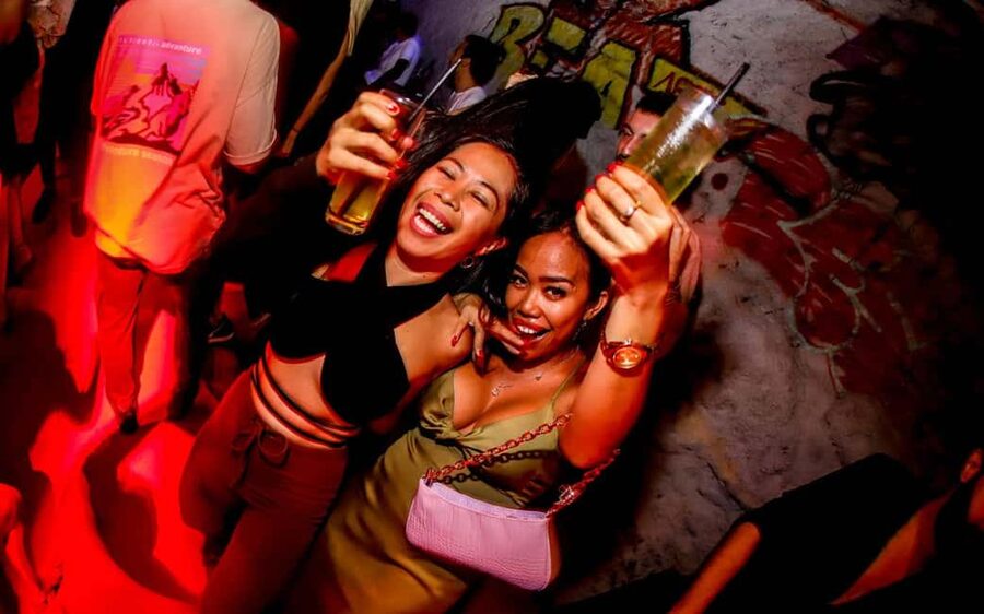 Istanbul: Rooftop Pub Crawl with Party Bus - Key points to know before you book