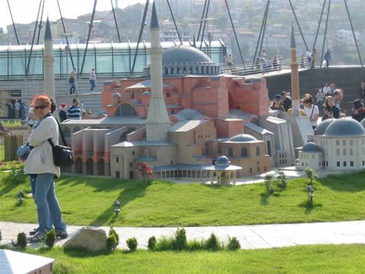 Istanbul's Golden Horn, Eyüp, Miniatürk & Pierre Loti Tour - Why the Golden Horn makes a good half-day outing