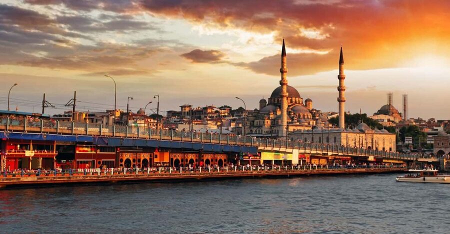 Istanbul: Semi Private Bosphorus Tour - Five hours that balance sights and ease