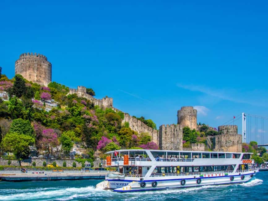 Istanbul: Sunset Bosphorus Yacht Cruise with A break on Asia - Under the Galata Bridge