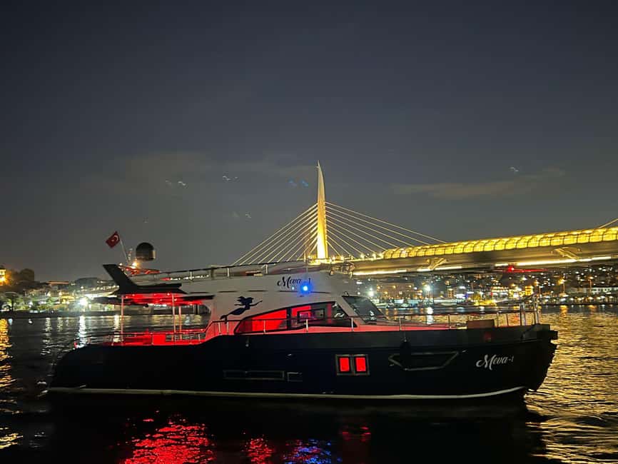 Istanbul: Sunset Bosphorus Yacht Cruise with A break on Asia - Palaces, mosques, and the European shore