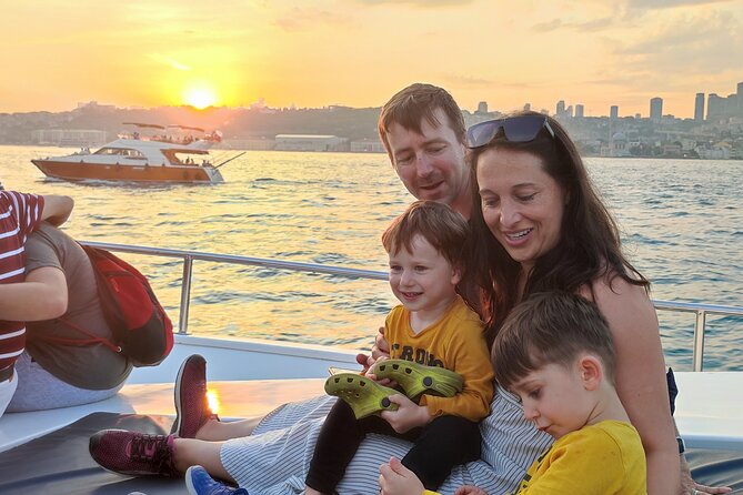 Istanbul Sunset Cruise on Luxury Yacht - Guided Group Cruise - Çırağan Palace and Ortaköy Mosque