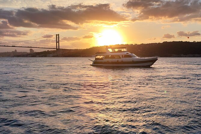 Istanbul Sunset Cruise With Luxury Yacht On Bosphorus - Drinks, snacks, and the mood onboard