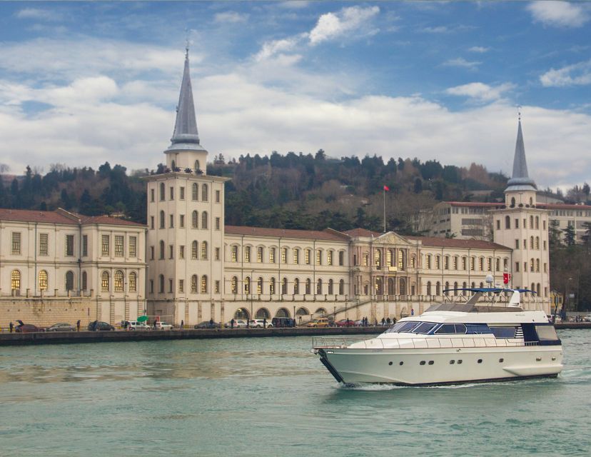 İstanbul: Sunset Cruise with Refreshments - Galatasaray Island and the northern turn