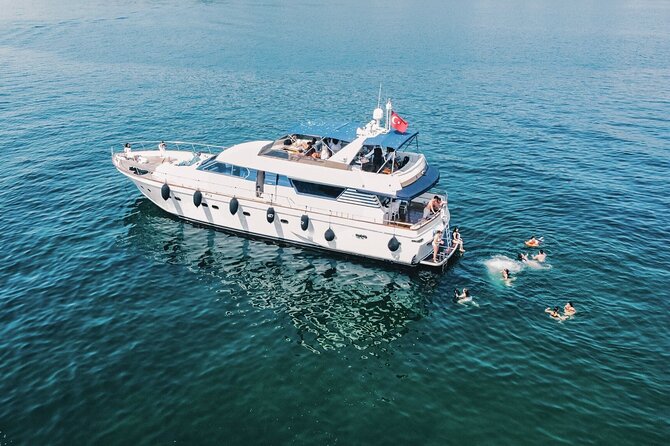 Istanbul Sunset Yacht Cruise on the Bosphorus with Transfers - Beylerbeyi Palace and Üsküdar’s Asian shore