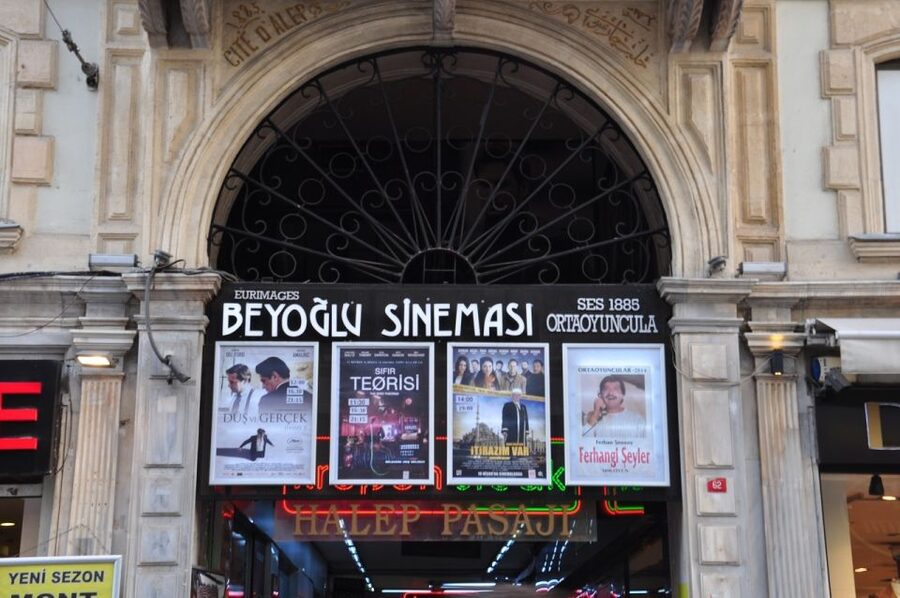 Istanbul: Taksim District Half-Day Walking Tour - Turkish coffee with street life on the side