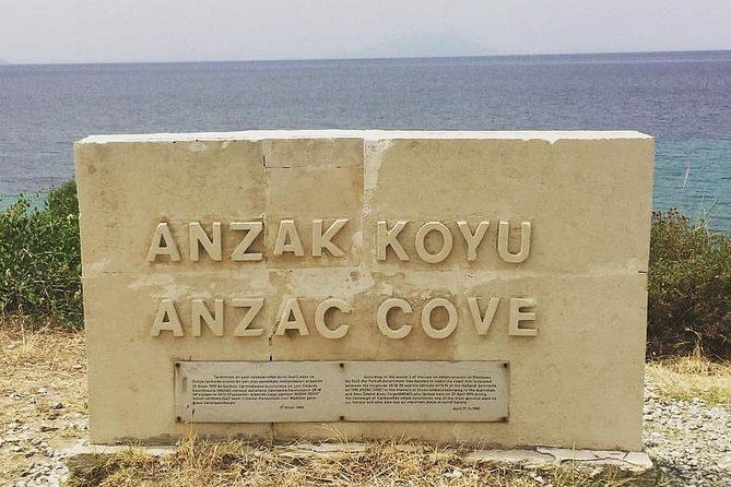Istanbul to Gallipoli Full Day Tour with Lunch and Transfers - What the guide adds to the experience