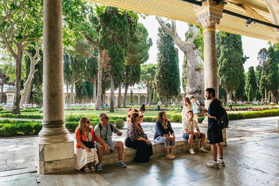 Istanbul: Topkapi Palace and Harem Guided Tour with Ticket - Who will get the most from this tour?