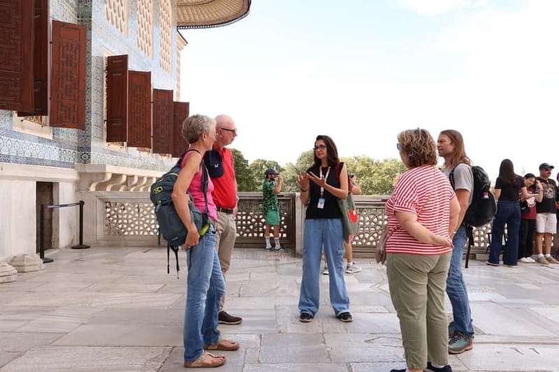 Istanbul: Topkapi Palace and Harem Museum Tour with Ticket - Timing, crowds, and the right pace