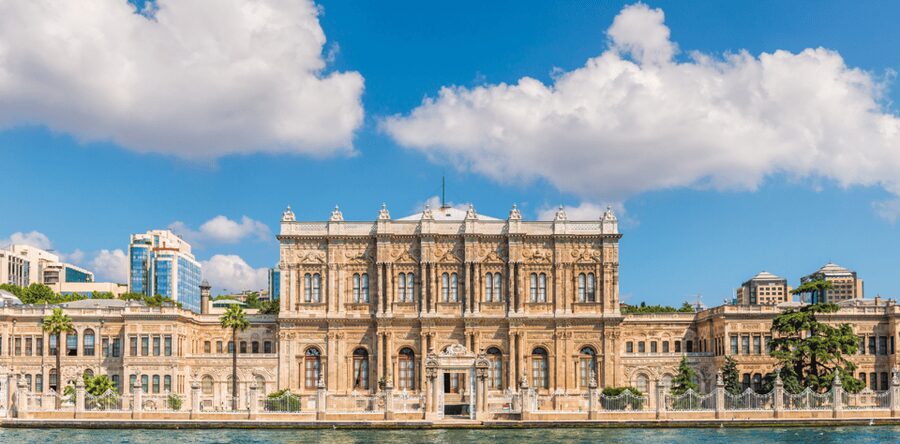 Istanbul: Topkapi Palace & Dolmabahce Palace Combo Ticket - Two Ottoman palaces, two very different moods