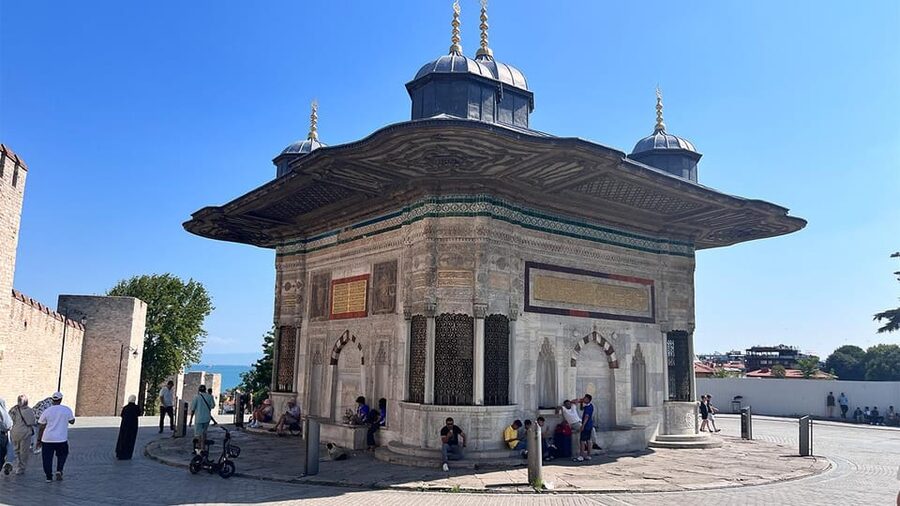 Istanbul: Topkapi Palace & Harem Museum Ticket & Audio Guide - Using the smartphone audio guide well