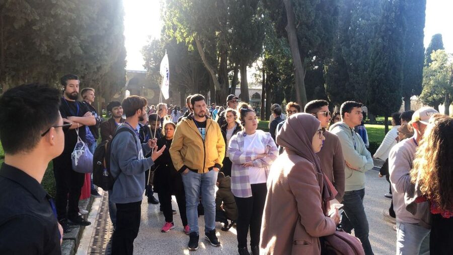Istanbul: Topkapi Palace Skip-the-Line Ticket & Guided Tour - Why Topkapi Palace deserves your time