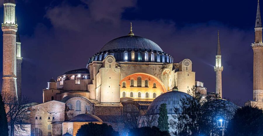 Istanbul: Tour of Hagia Sophia and Blue Mosque By Night - The Blue Mosque and its six minarets
