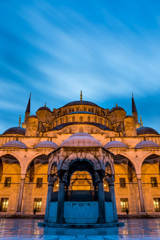 Istanbul: Tour of Hagia Sophia and Blue Mosque By Night - Who should book this experience?