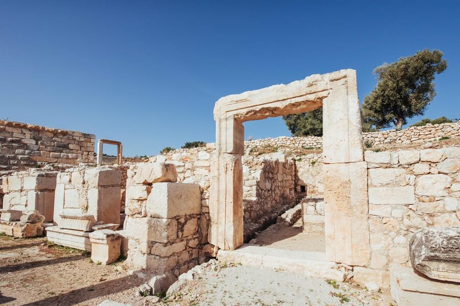 Istanbul: Troy Guided Bus Tour with Ferry Tickets & Lunch - Crossing the Dardanelles by ferry