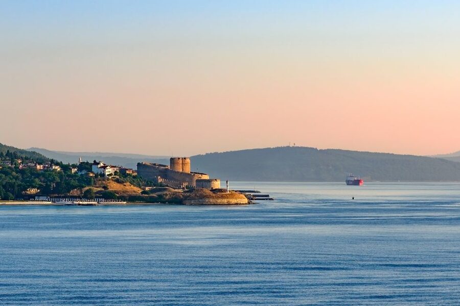 Istanbul: Troy Guided Bus Tour with Ferry Tickets & Lunch - Entering Troy and finding the many layers