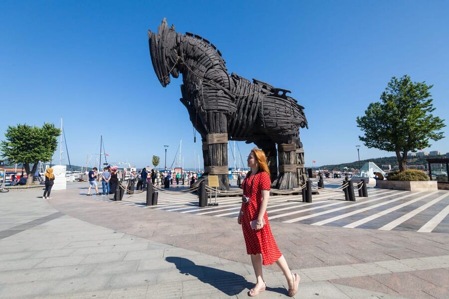 Istanbul: Troy Guided Bus Tour with Ferry Tickets & Lunch - The 05:30 to 06:30 pickup from Istanbul