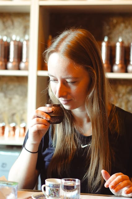 Istanbul: Turkish Coffee Making and Fortune Telling Workshop - Group size, guides, and the overall pace