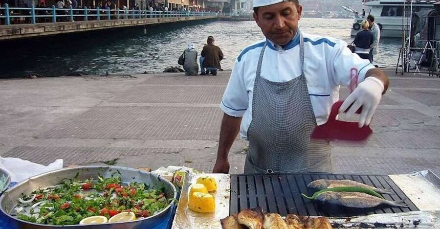 Istanbul: Turkish Food Tour in Kadikoy Across the Bosphorus - The Bosphorus Ferry: A Short Ride With a Big Payoff