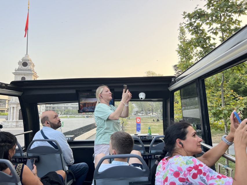 Istanbul: Two Continents Evening Bus Tour with Commentary - Audio commentary, languages, and the tour style