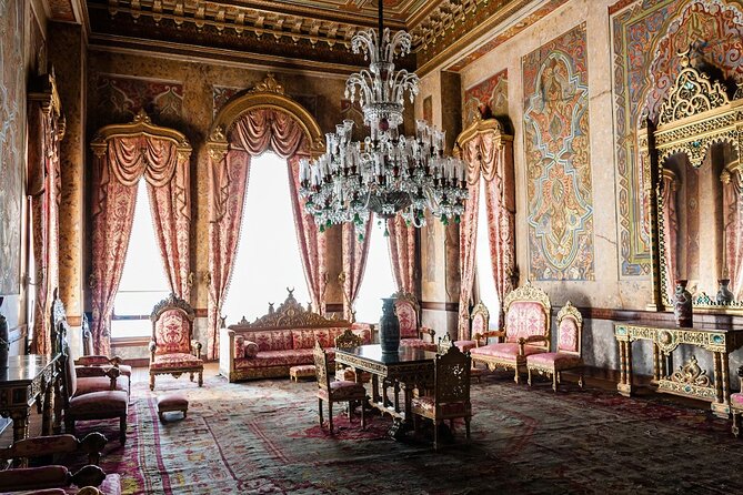 Istanbul Two Continents Tour with Lunch and Bosphorus Cruise - The Bosphorus cruise ties the city together