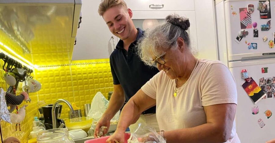 Istanbul: Vegan/Vegetarian Cooking Class with Locals at Home - Vegan Kokoreç and the Art of Reworking a Classic