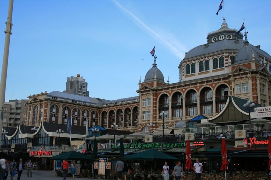 Istanbul Walking Tour: Mosques, Palace, Cistern with Lunch - Is this walking day physically demanding?