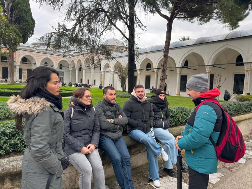 Istanbul Walking Tour: Mosques, Palace, Cistern with Lunch - The Basilica Cistern beneath the old city