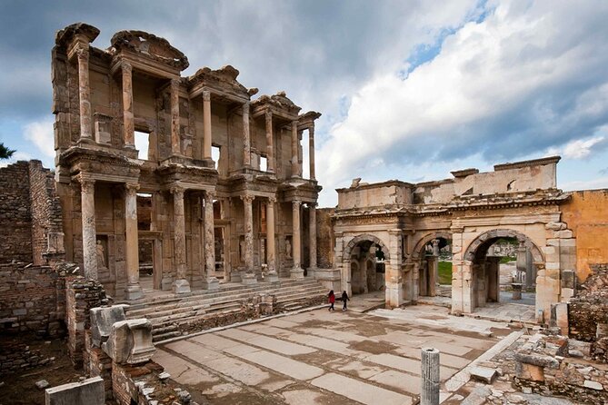 Jewels of Turkey - 4 Day Trip to Pamukkale Ephesus Cappadocia with Balloon Ride - Day three: balloons, cave churches, and fairy chimneys