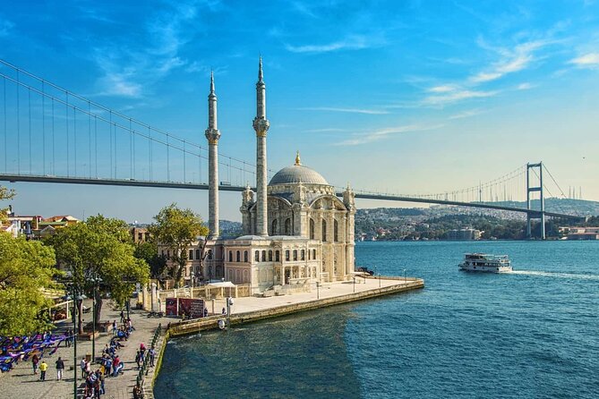 Journey Through Istanbul's History - Sahaflar Çarşısı and the old world of books