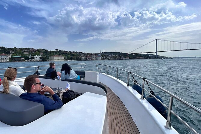 Luxury Bosphorus Yacht Cruise – Stopover in Asian Side - Snacks, Turkish coffee, and a relaxed pace