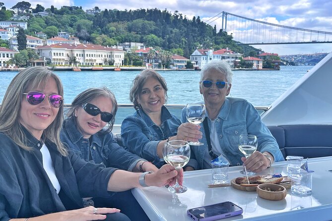 Luxury Bosphorus Yacht Tour – Asian Side Stop & Exploration - Kanlıca: a short taste of Istanbul’s Asian side
