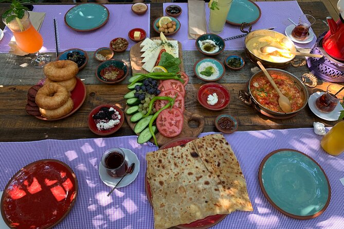 Luxury Private and Guided Istanbul Food Tour with a local guide - Kadikoy Carsi: market color and old Istanbul sweets