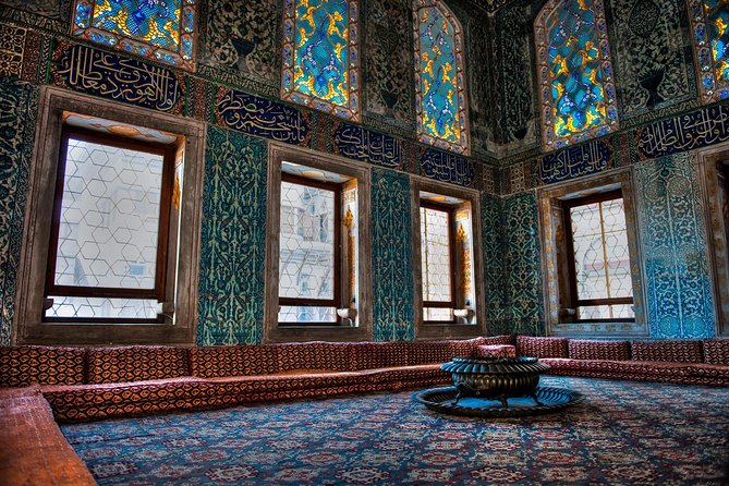 Magical Sights of Istanbul Private Walking Tour - Blue Mosque and its field of blue tiles