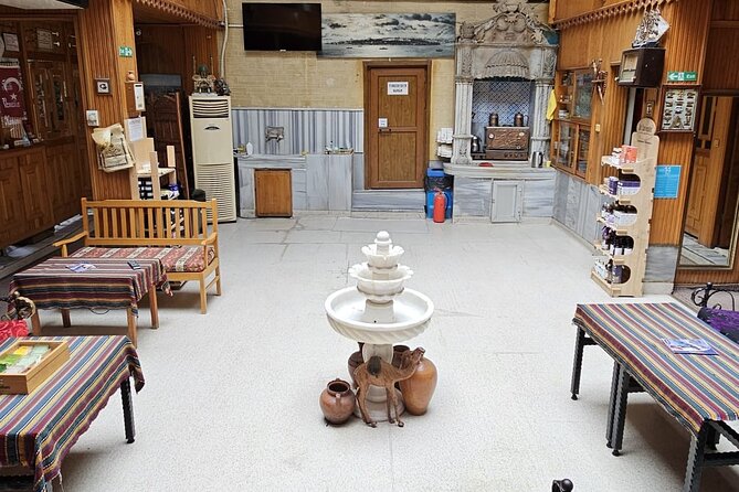 Mixed Turkish Bath in Istanbul - Staff, communication, and service style