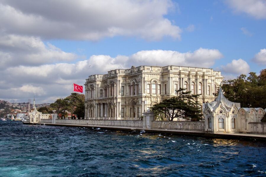 Morning Bosphorus Cruise and Spice Bazaar - What the four-hour schedule really gives you