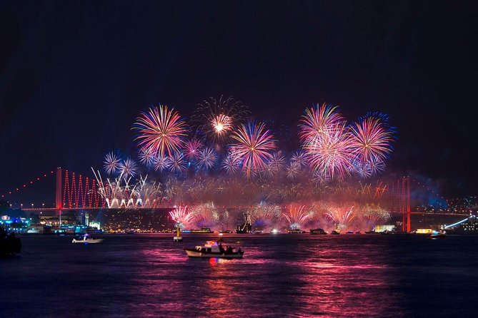 New Year's Eve dinner cruise & party on Bosphorus, Istanbul 2026 - Who will enjoy this cruise most