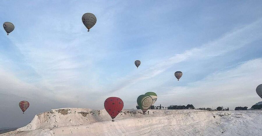 Pamukkale Day Tour With Flights and Transfers from Istanbul - The Onyx factory stop
