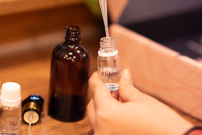 Perfume Workshop in Istanbul - Step three: creating a personal scent