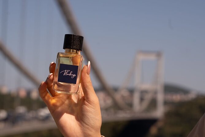 Perfume Workshop in Istanbul - Step two: testing the French essences