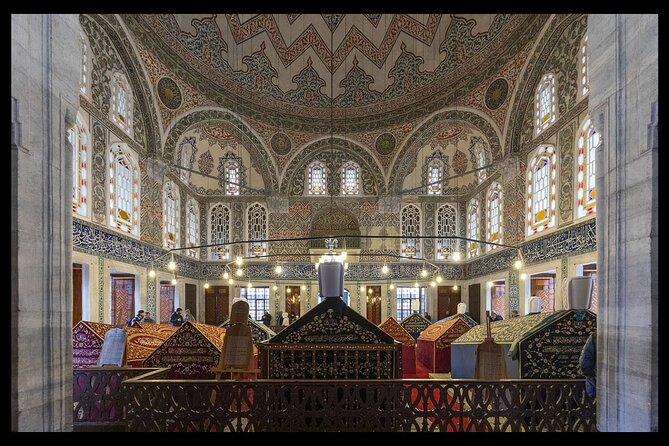 Photograph Istanbul - Who will get the most from this experience