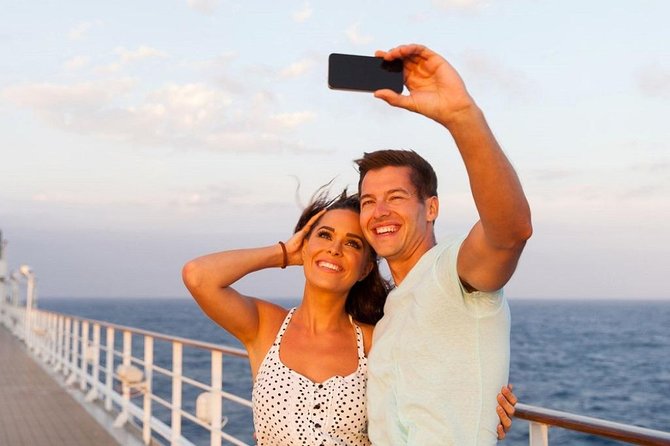 Private Bosphorus Cruise and Egyptian Bazaar with Motor Yacht - Walking through the Egyptian Bazaar