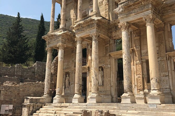 Private Ephesus Day Tour From Istanbul by Plane - Şirince brings food, hills, and village life