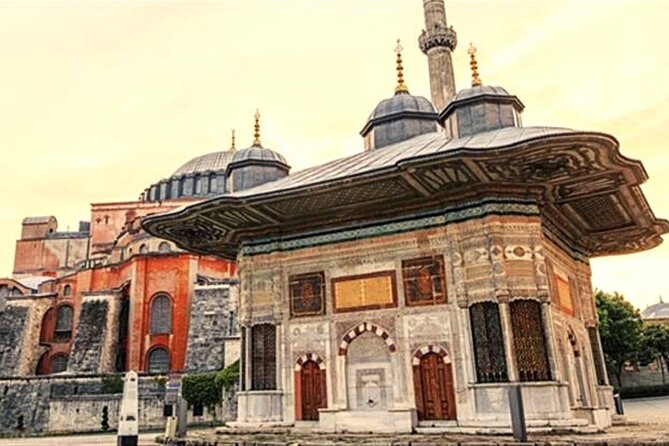 Private Guided Basilica Cistern and Topkapi Palace with Skip Line - The guides who shape the experience