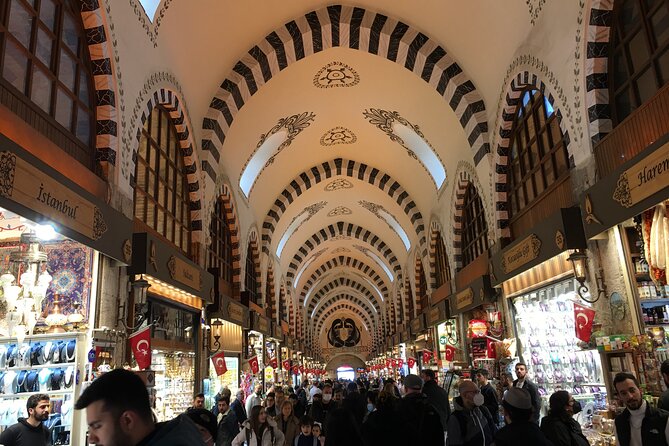 Private Guided Bazaar Tour in Istanbul - Crossing to Kadıköy by public ferry