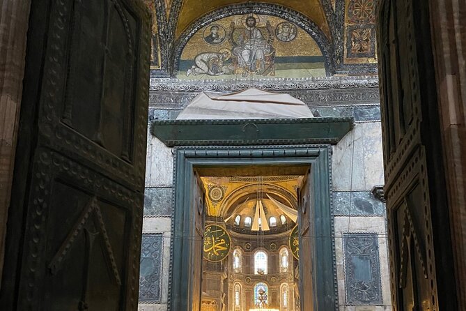 Private Guided Hagia Sophia Tour with Skip the Line Access - What the historical explanation adds